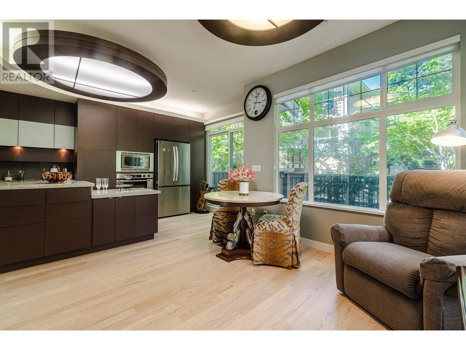 Listing Picture 13 of 36 : 928 WESTBURY WALK, Vancouver / 溫哥華 - 魯藝地產 Yvonne Lu Group - MLS Medallion Club Member