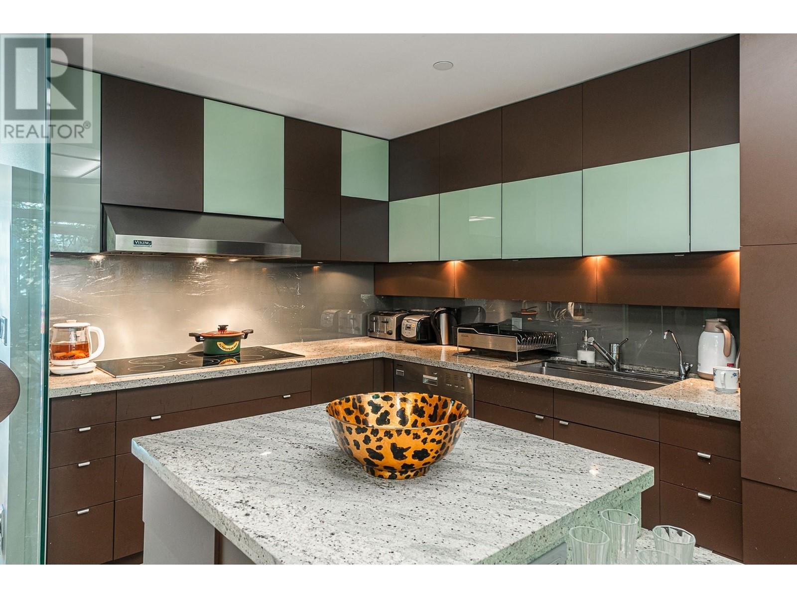 Listing Picture 11 of 36 : 928 WESTBURY WALK, Vancouver / 溫哥華 - 魯藝地產 Yvonne Lu Group - MLS Medallion Club Member