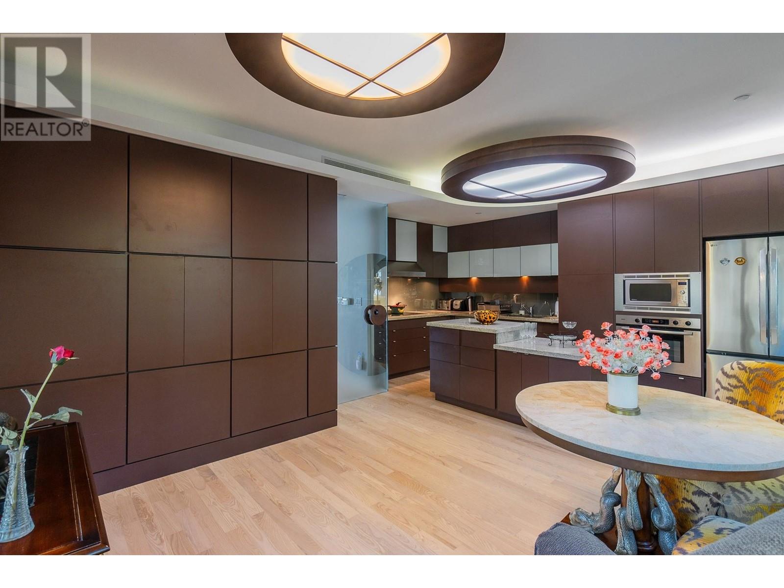 Listing Picture 14 of 36 : 928 WESTBURY WALK, Vancouver / 溫哥華 - 魯藝地產 Yvonne Lu Group - MLS Medallion Club Member