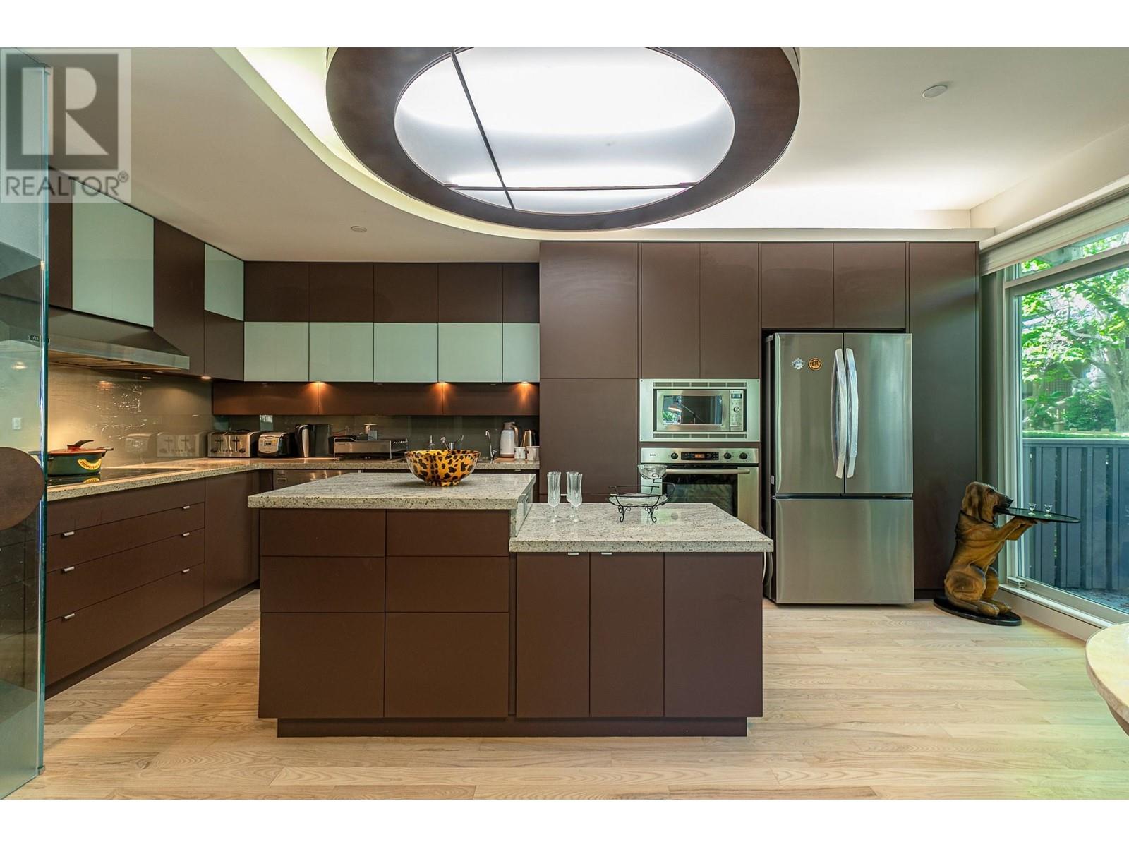 Listing Picture 9 of 36 : 928 WESTBURY WALK, Vancouver / 溫哥華 - 魯藝地產 Yvonne Lu Group - MLS Medallion Club Member