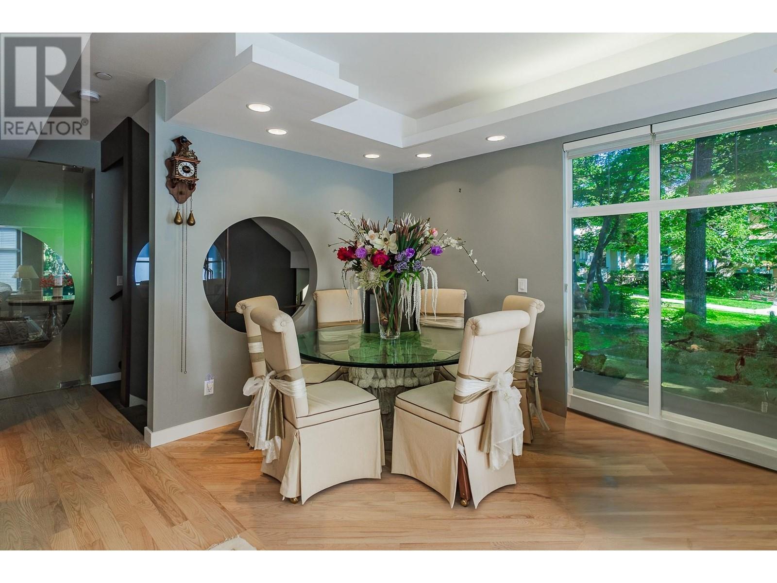 Listing Picture 16 of 36 : 928 WESTBURY WALK, Vancouver / 溫哥華 - 魯藝地產 Yvonne Lu Group - MLS Medallion Club Member