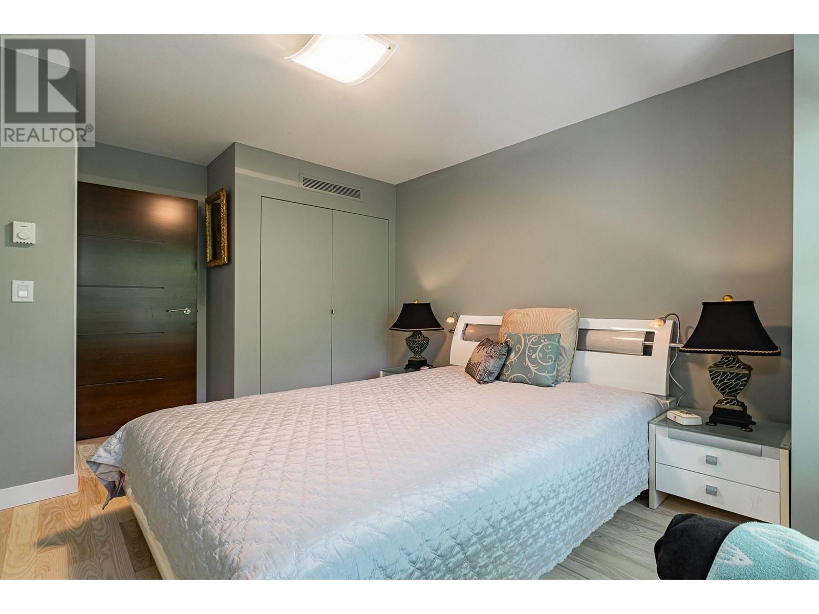Listing Picture 26 of 36 : 928 WESTBURY WALK, Vancouver / 溫哥華 - 魯藝地產 Yvonne Lu Group - MLS Medallion Club Member
