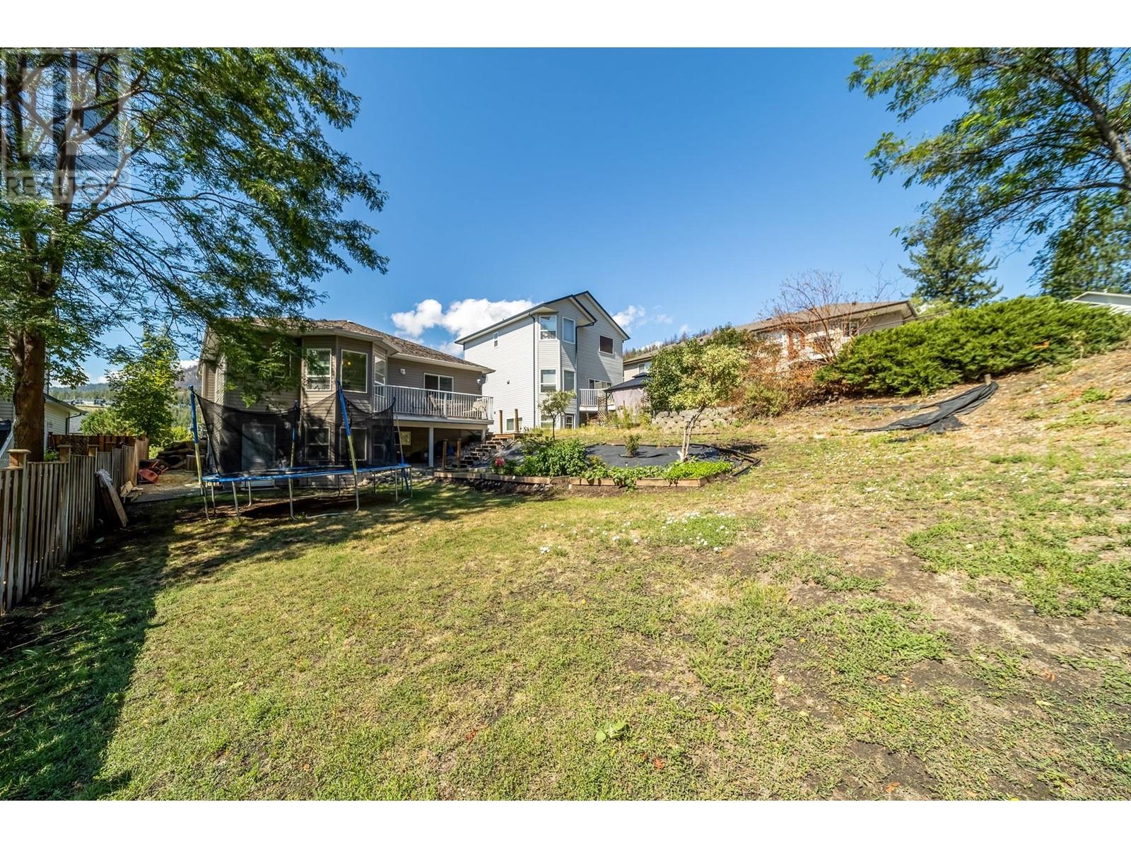 2066 Rosefield Drive West Kelowna