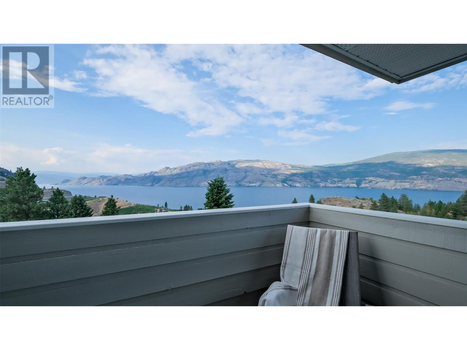 118 SUMAC RIDGE Drive Summerland