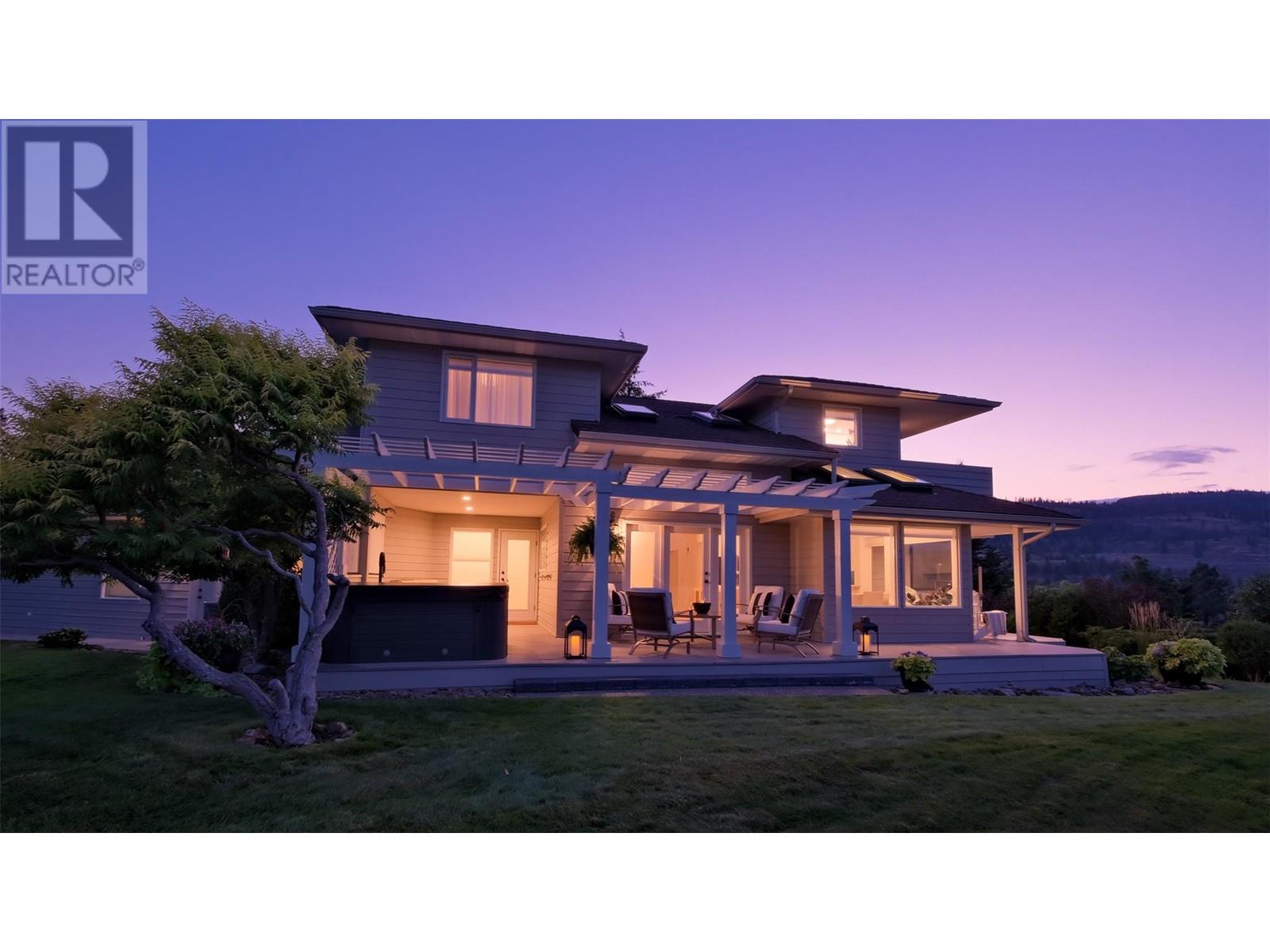 118 SUMAC RIDGE Drive Summerland