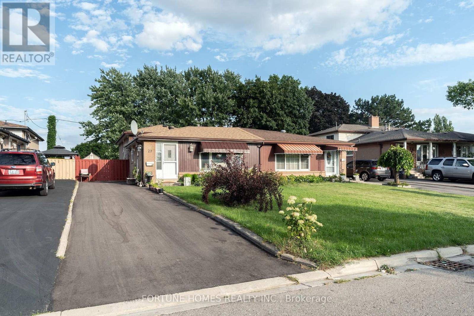 29 DONCASTER DRIVE, brampton (southgate), Ontario