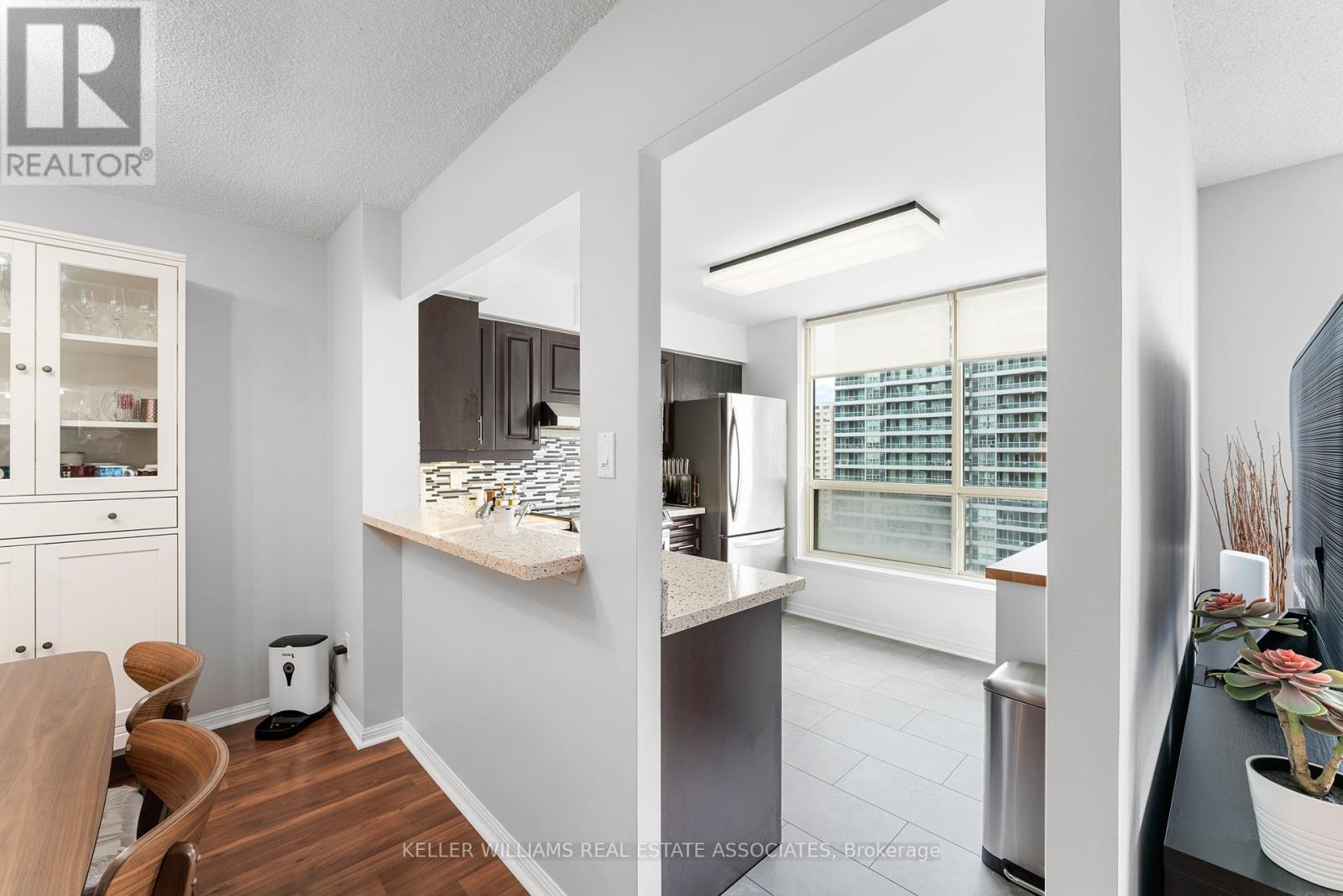 1609 - 55 Elm Drive W, Mississauga (City Centre), Ontario  L5B 3Z3 - Photo 10 - W9283991