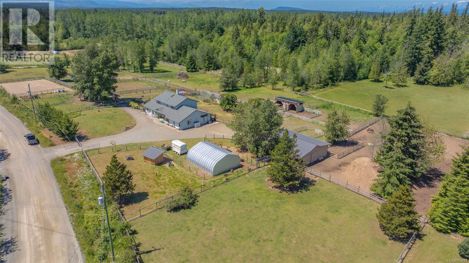 3295 Grandon Rd, qualicum beach, British Columbia