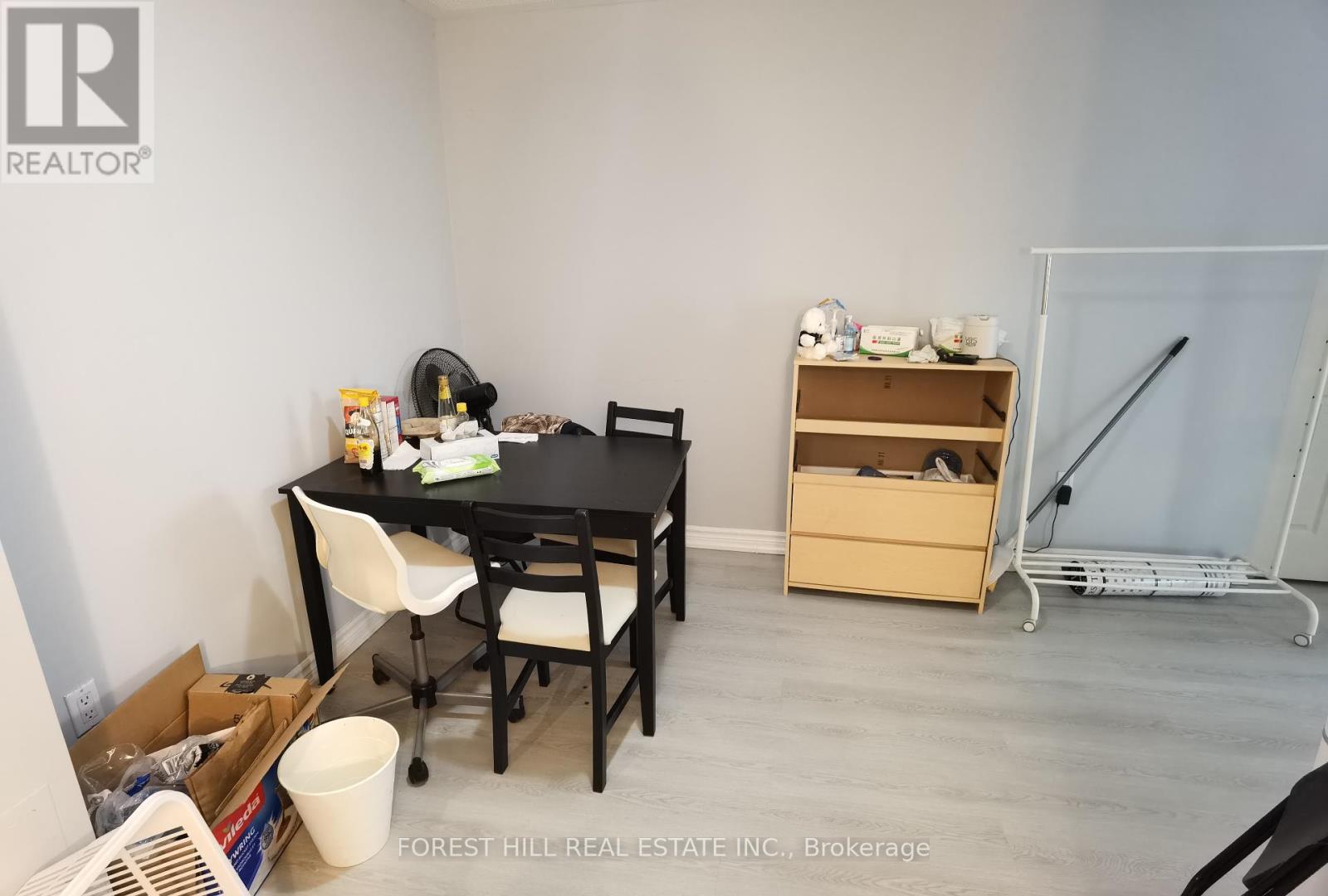 604-S - 909 Bay Street, Toronto, Ontario  M5S 3G2 - Photo 4 - C9284109