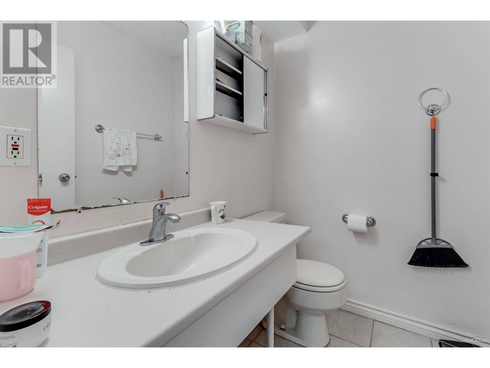 Listing Picture 16 of 30 : 5 7321 MONTECITO DRIVE, Burnaby / 本拿比 - 魯藝地產 Yvonne Lu Group - MLS Medallion Club Member