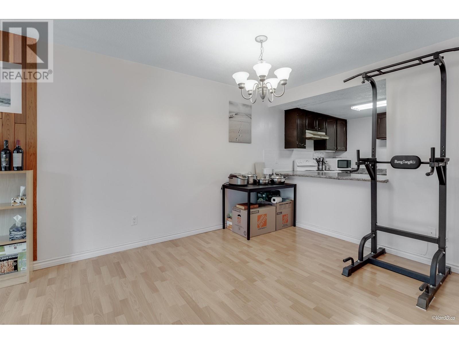 Listing Picture 11 of 30 : 5 7321 MONTECITO DRIVE, Burnaby / 本拿比 - 魯藝地產 Yvonne Lu Group - MLS Medallion Club Member