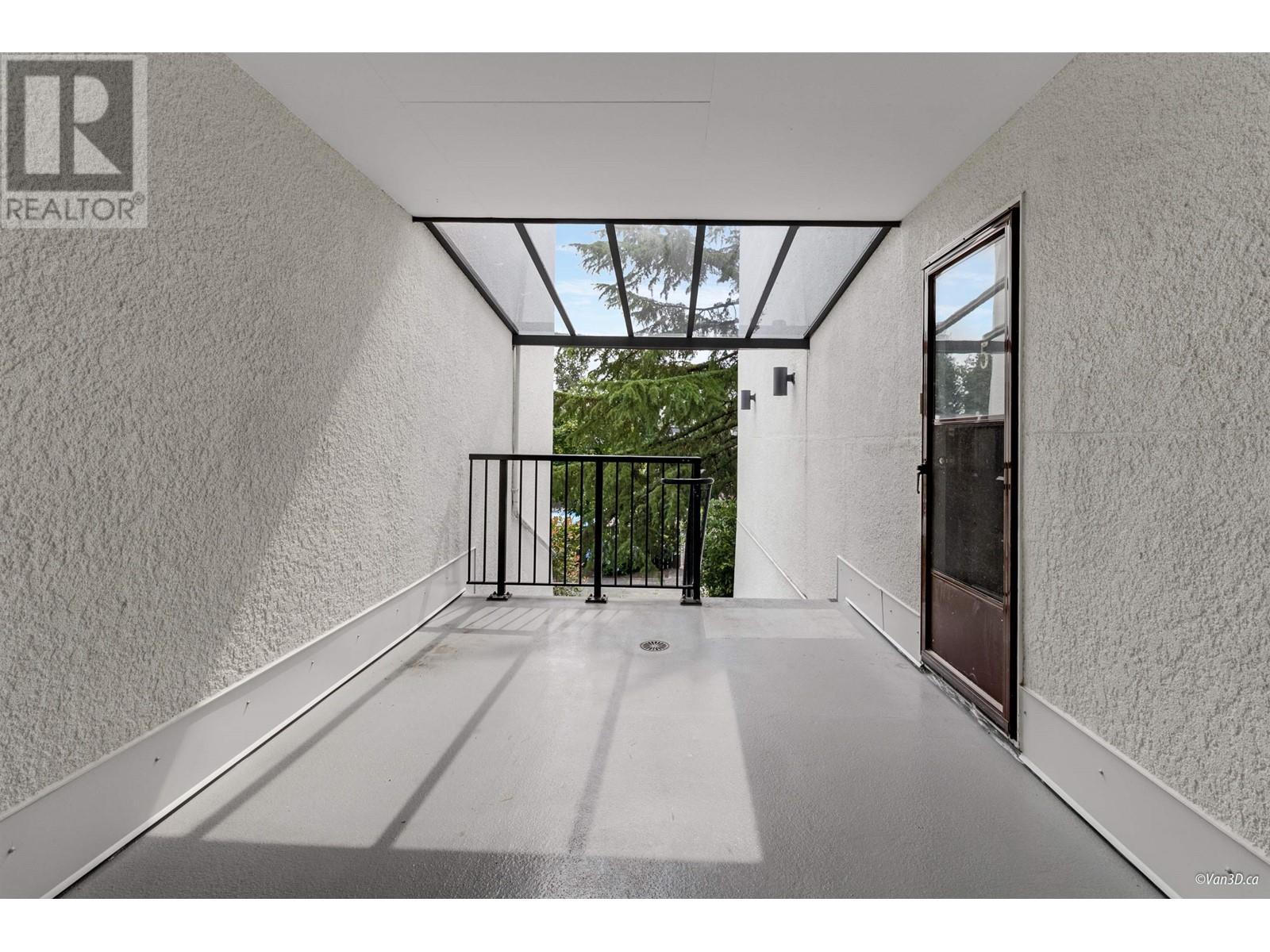 Listing Picture 25 of 30 : 5 7321 MONTECITO DRIVE, Burnaby / 本拿比 - 魯藝地產 Yvonne Lu Group - MLS Medallion Club Member