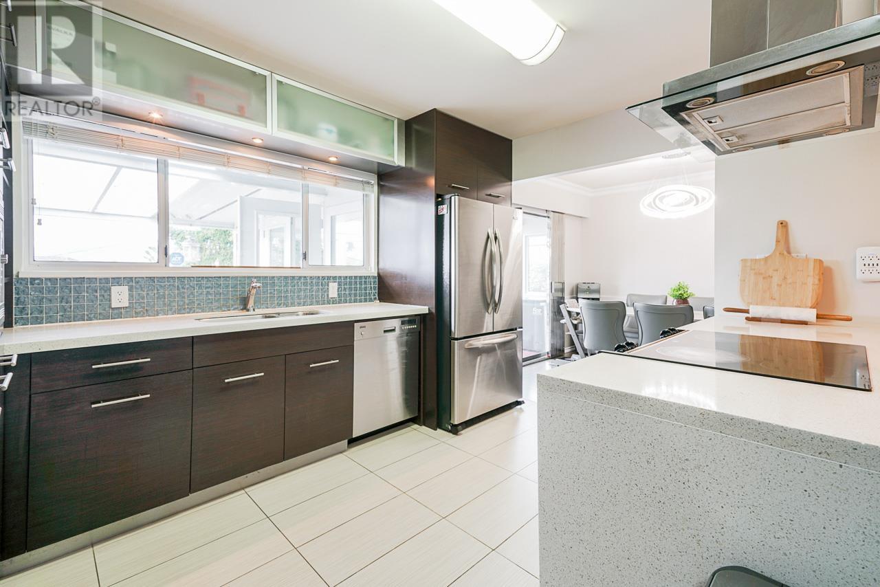 6025 Dickens Street, Burnaby, British Columbia  V5H 1W6 - Photo 10 - R2848869