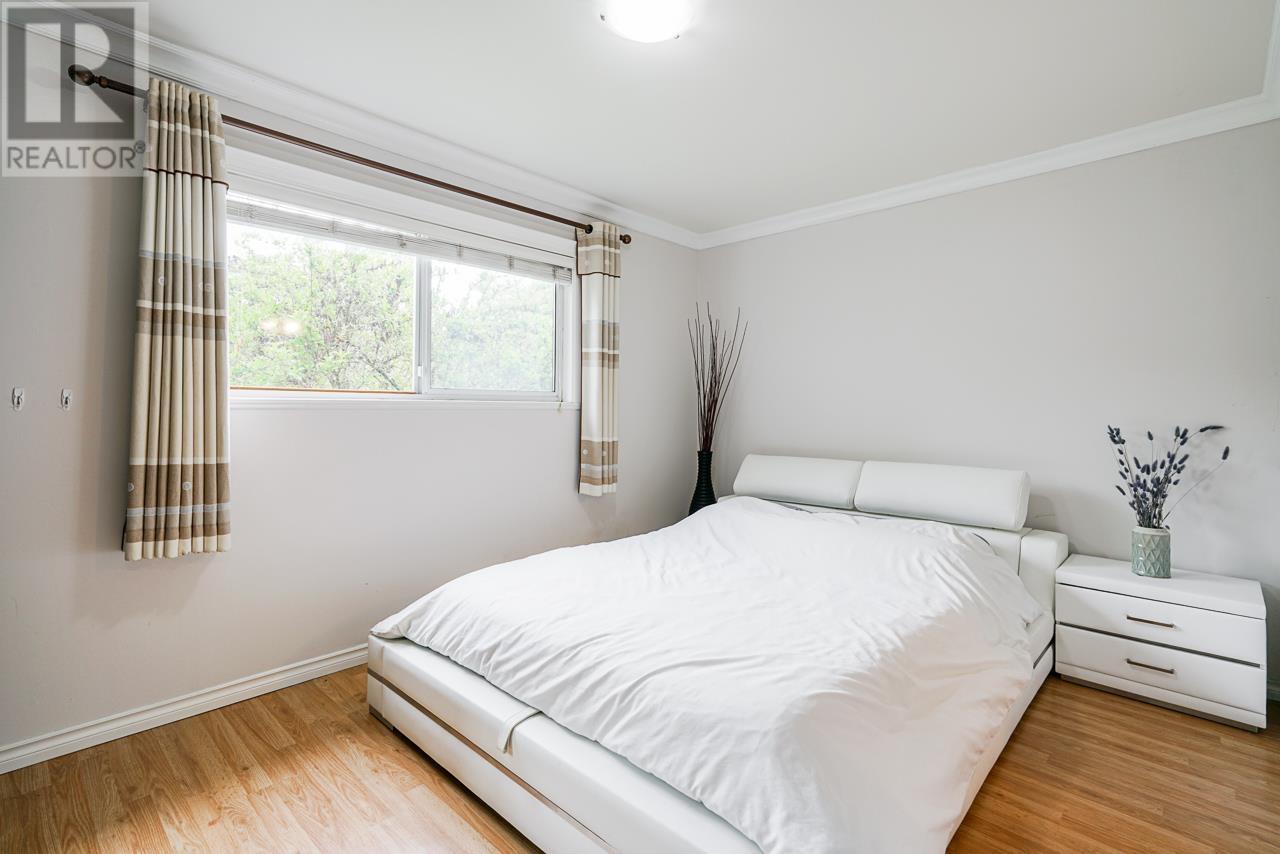 6025 Dickens Street, Burnaby, British Columbia  V5H 1W6 - Photo 12 - R2848869