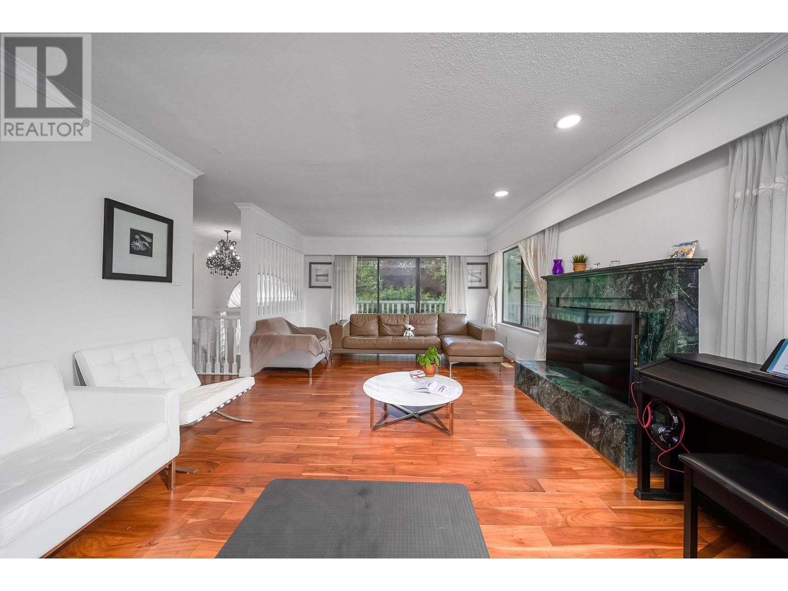 7520 Montcalm Street, Vancouver, British Columbia  V6P 4N8 - Photo 6 - R2886938