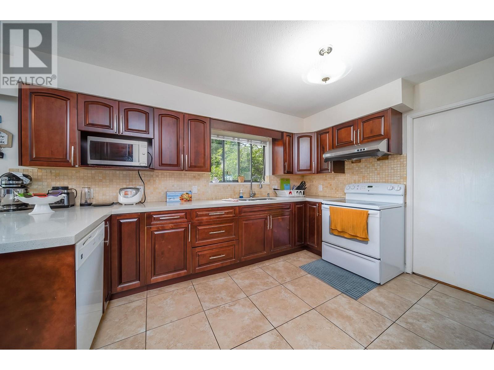 7520 Montcalm Street, Vancouver, British Columbia  V6P 4N8 - Photo 24 - R2886938