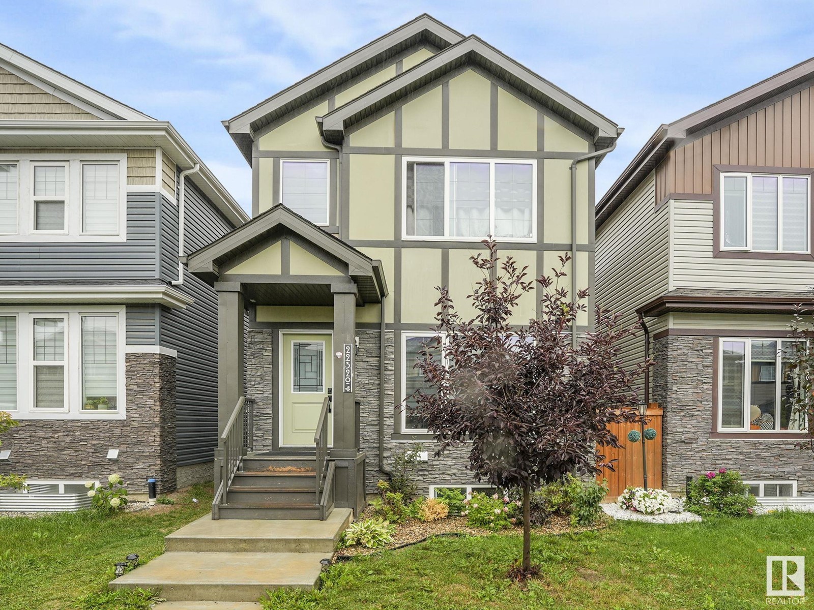 22320 80 AV NW, edmonton, Alberta