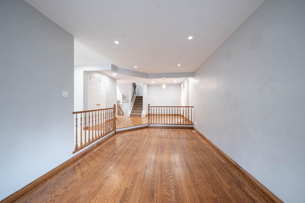 84 Alconbury Drive, Hamilton, Ontario  L8W 3G9 - Photo 6 - H4205219