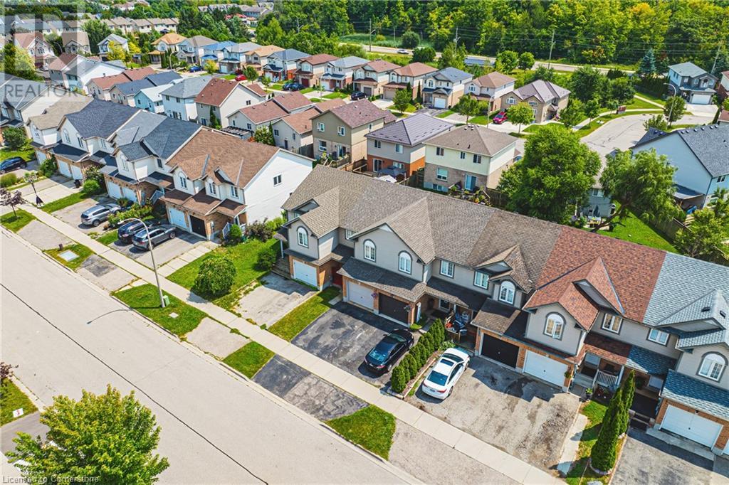 65 Foxglove Crescent, Kitchener, Ontario  N2E 3Y7 - Photo 2 - 40639344