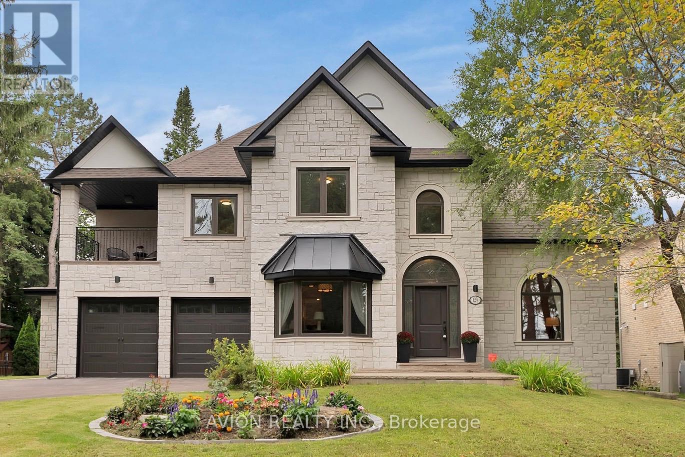 128 PARK CRESCENT, richmond hill (oak ridges lake wilcox), Ontario