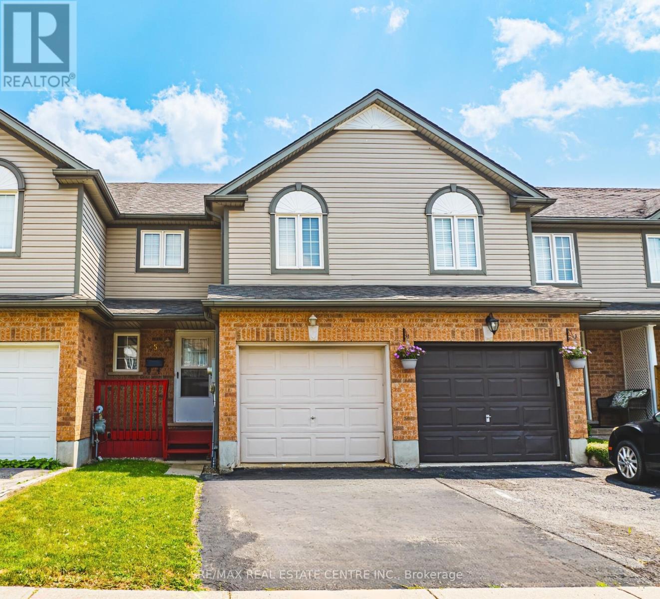 65 FOXGLOVE CRESCENT, kitchener, Ontario