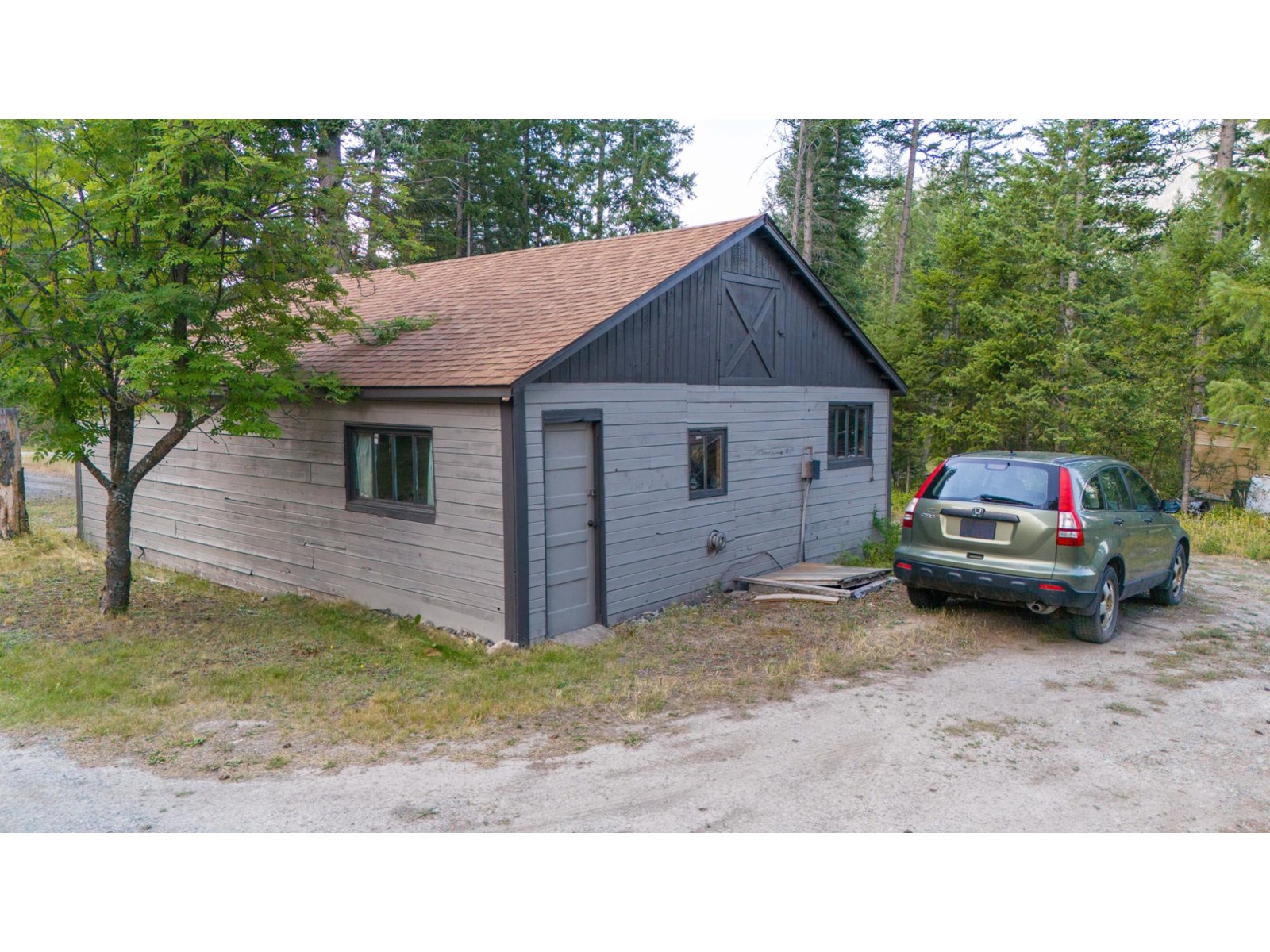 3295 PORTO RICO ROAD Moyie