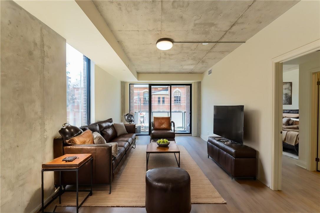 11 Robert Street, Unit #301, Hamilton, Ontario  L8L 2N8 - Photo 2 - H4205202