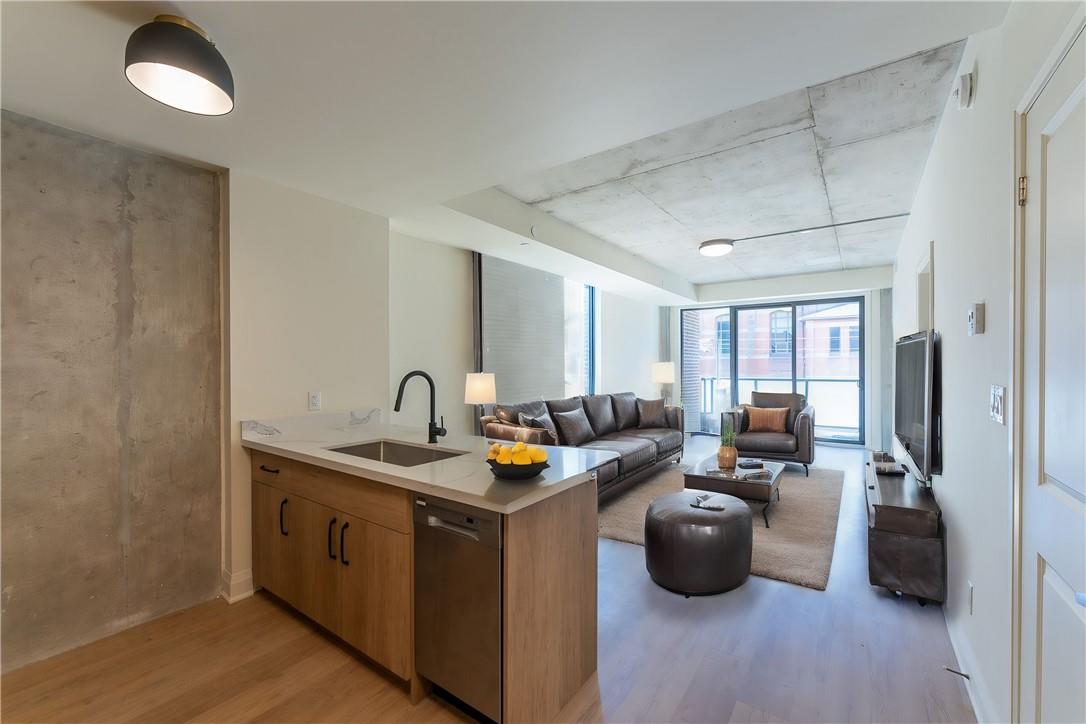 11 Robert Street, Unit #301, Hamilton, Ontario  L8L 2N8 - Photo 6 - H4205202