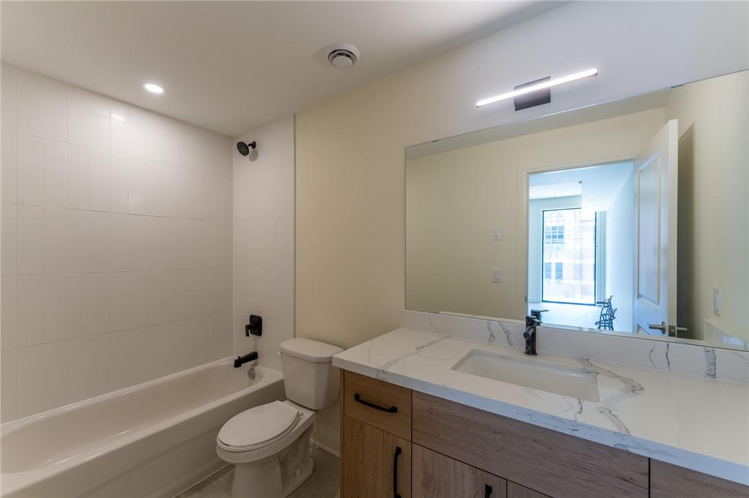 11 Robert Street, Unit #301, Hamilton, Ontario  L8L 2N8 - Photo 7 - H4205202