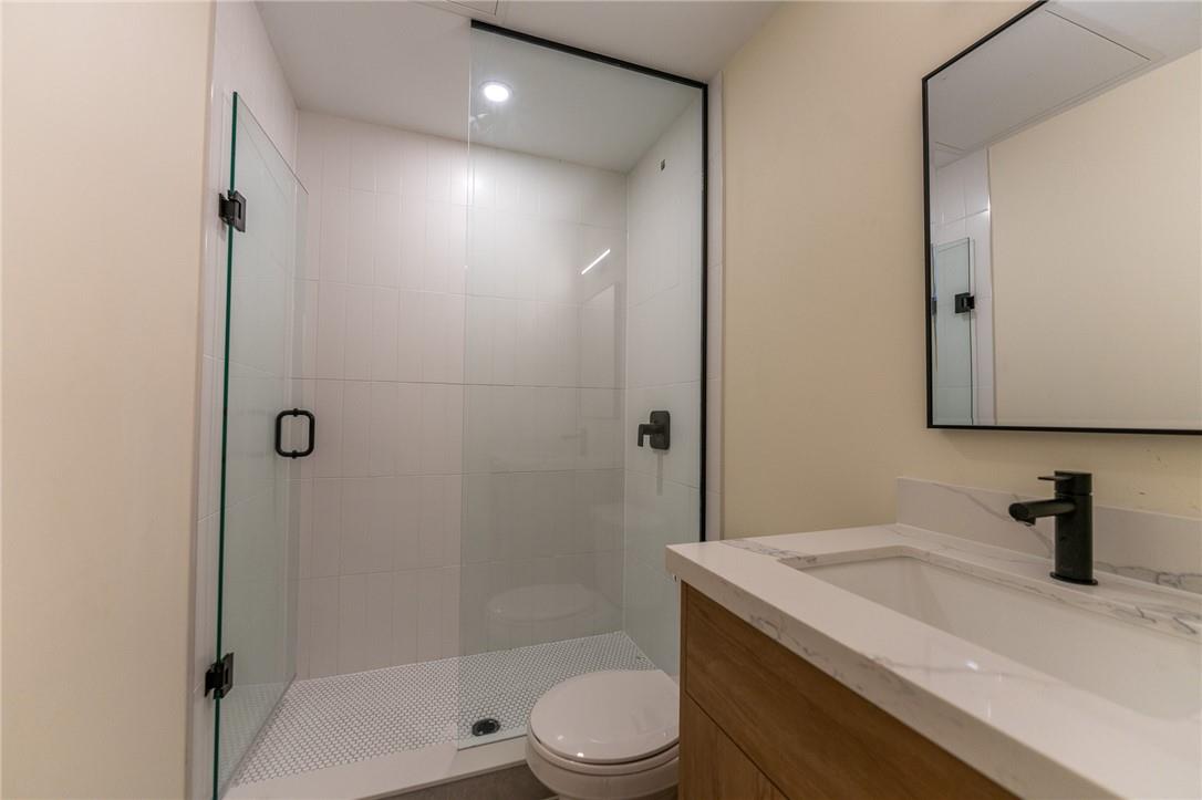 11 Robert Street, Unit #301, Hamilton, Ontario  L8L 2N8 - Photo 8 - H4205202