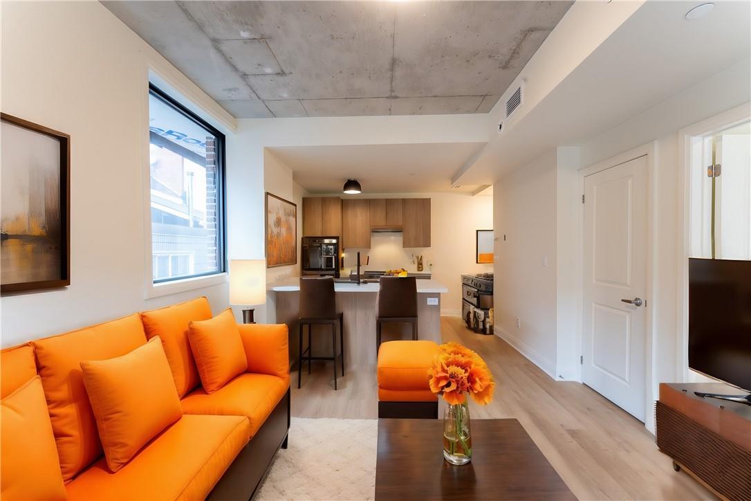 11 Robert Street, Unit #402, Hamilton, Ontario  L8L 2N8 - Photo 3 - H4205204