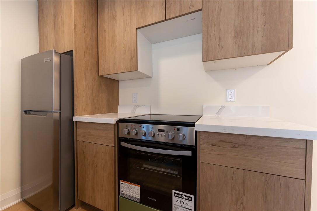 11 Robert Street, Unit #402, Hamilton, Ontario  L8L 2N8 - Photo 6 - H4205204