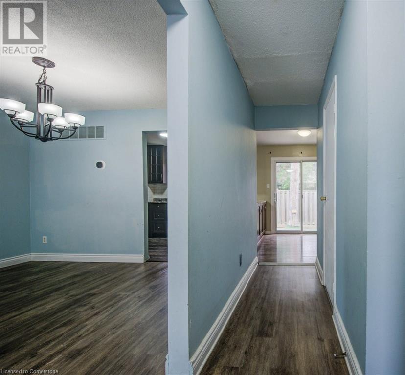 22 Mcmullen Crescent, Brampton, Ontario  L6S 3M2 - Photo 5 - 40639741