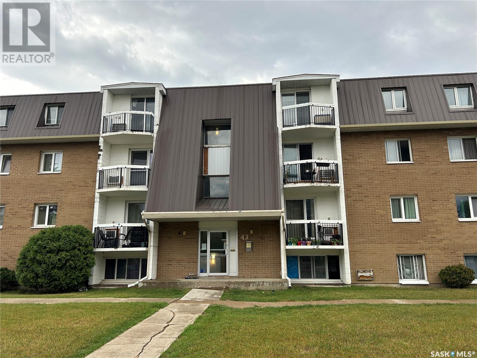 24 43 Centennial STREET, regina, Saskatchewan