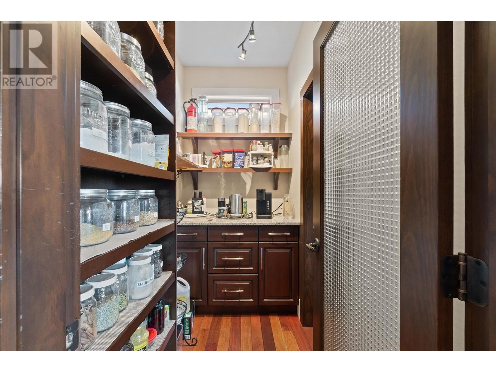 620 Arbor View Drive, Kelowna, British Columbia  V1W 4Z7 - Photo 9 - 10321752