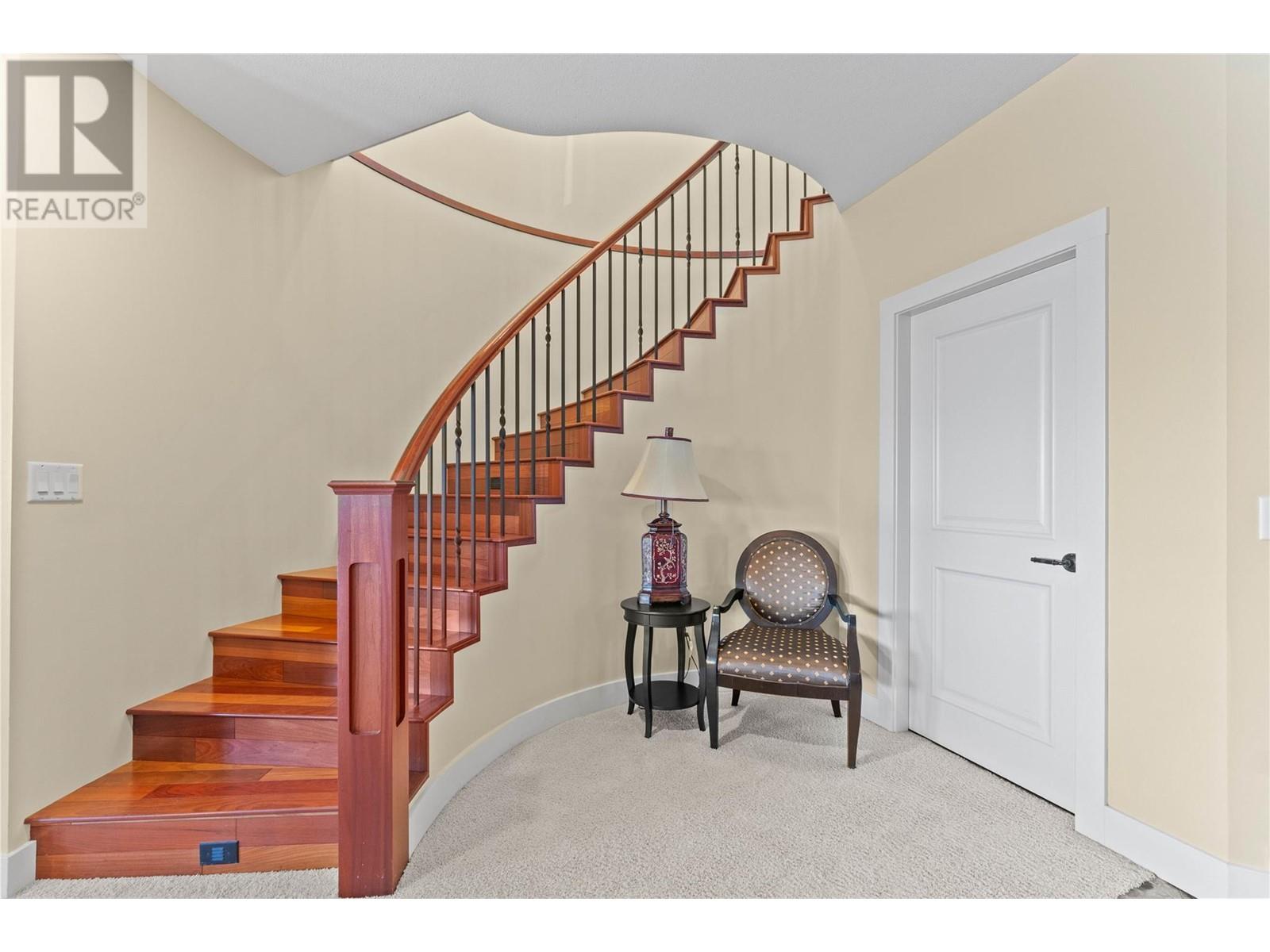 620 Arbor View Drive, Kelowna, British Columbia  V1W 4Z7 - Photo 32 - 10321752