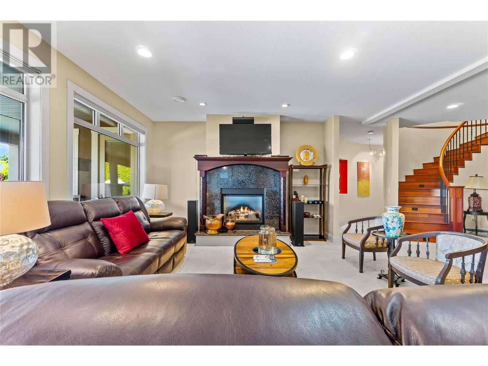 Property at 620 Arbor View Drive image 4