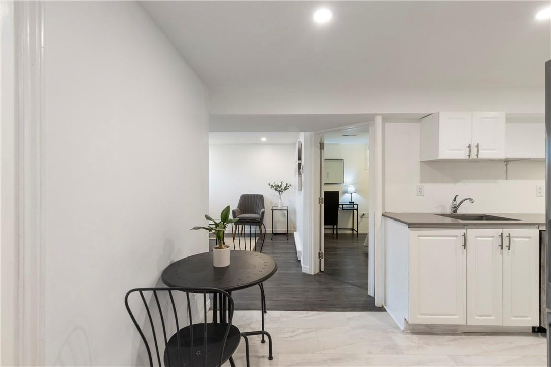 7 Purdy Crescent, Unit #3, Hamilton, Ontario  L9A 3B4 - Photo 5 - H4205198