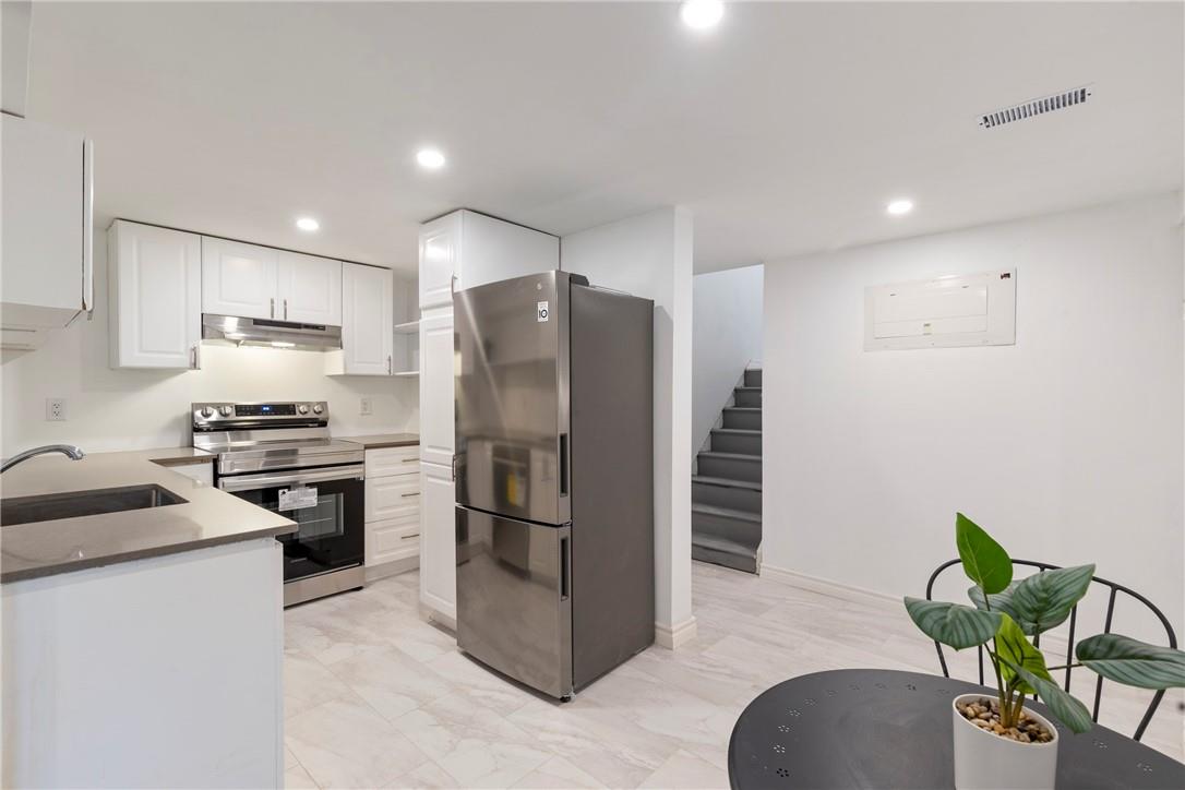 7 Purdy Crescent, Unit #3, Hamilton, Ontario  L9A 3B4 - Photo 7 - H4205198