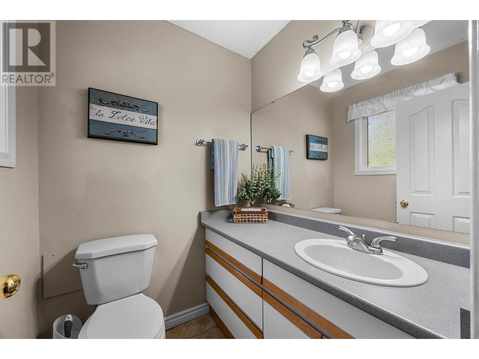 292 Chancellor Drive, Kamloops, British Columbia  V2E 2K7 - Photo 14 - 180633