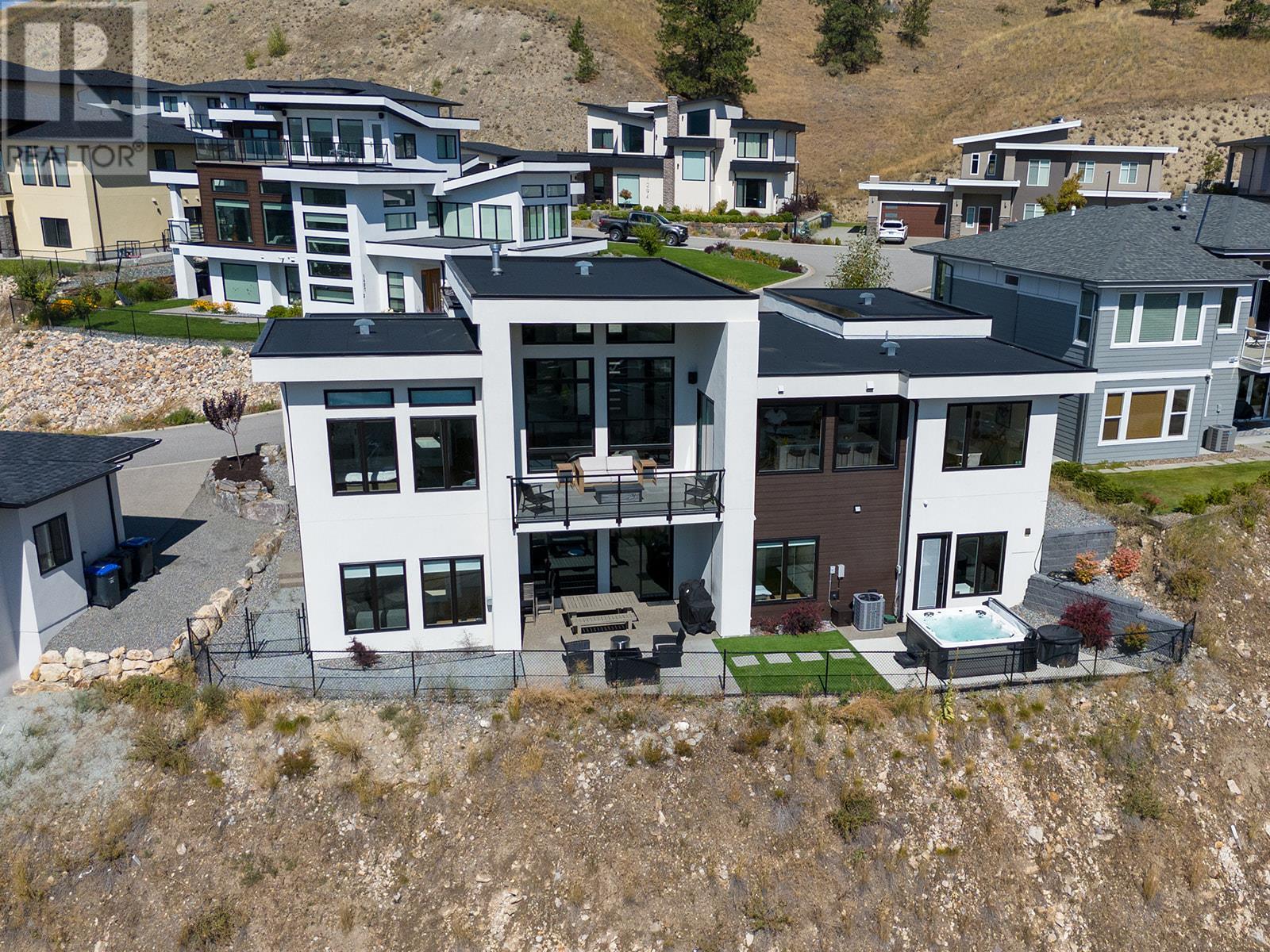 1426 Mine Hill Lane Kelowna Photo 4