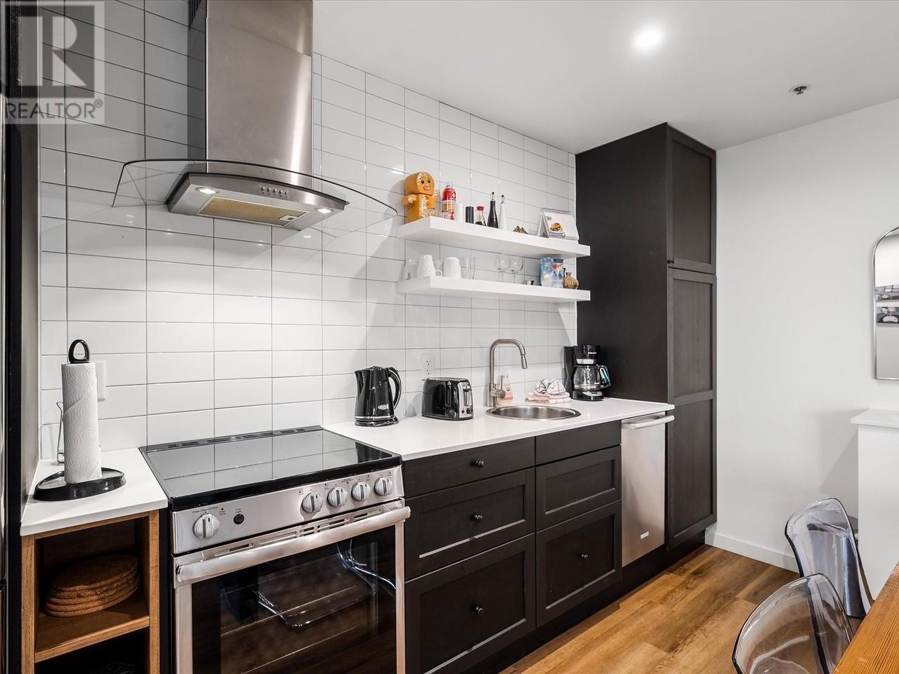 Property at 101 4573 CHATEAU BOULEVARD image 5