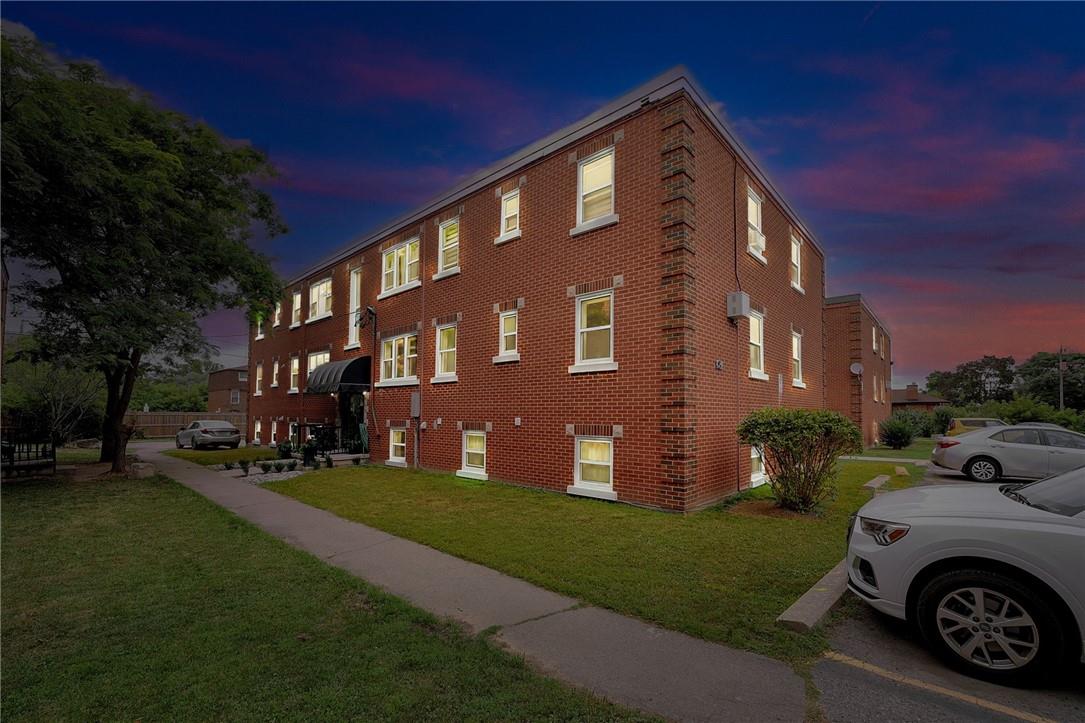 5 Applewood Avenue, Unit #4, Hamilton, Ontario  L8G 3S4 - Photo 1 - H4205259