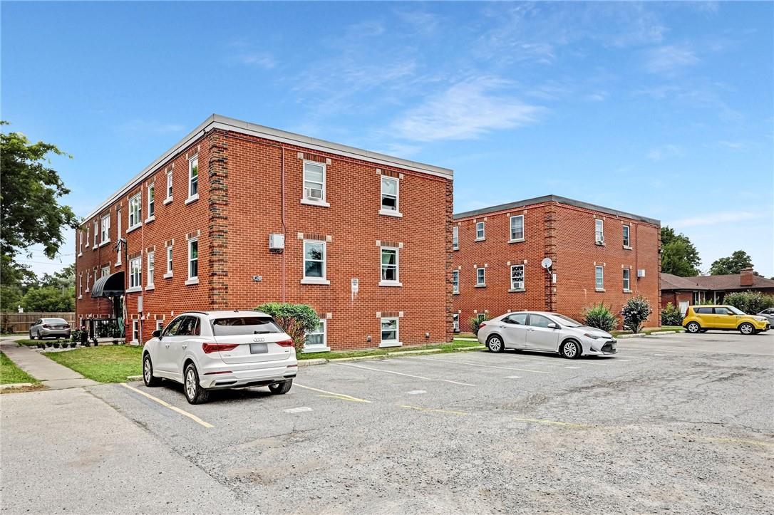 5 Applewood Avenue, Unit #4, Hamilton, Ontario  L8G 3S4 - Photo 2 - H4205259