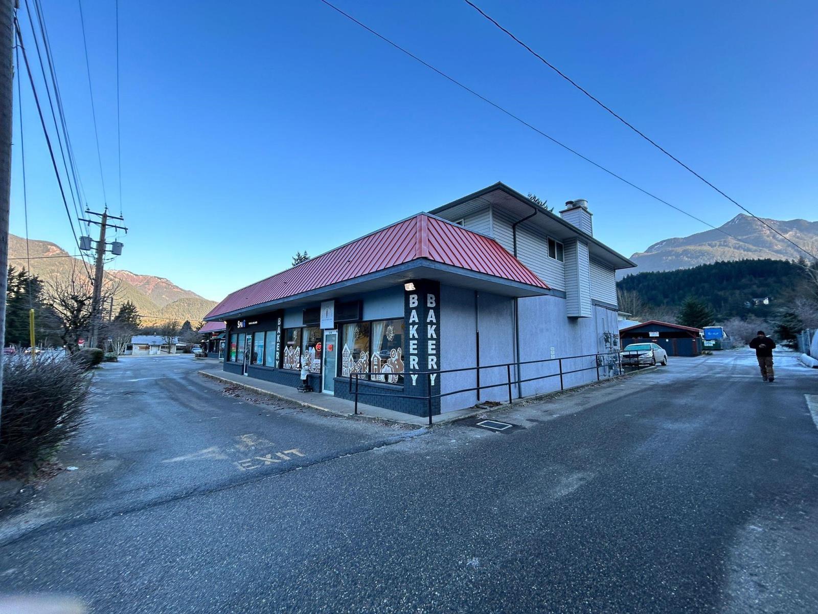 1-5, A,d,e 821 Sixth Avenue, Hope, Hope, British Columbia  V0X 1L2 - Photo 1 - C8062603