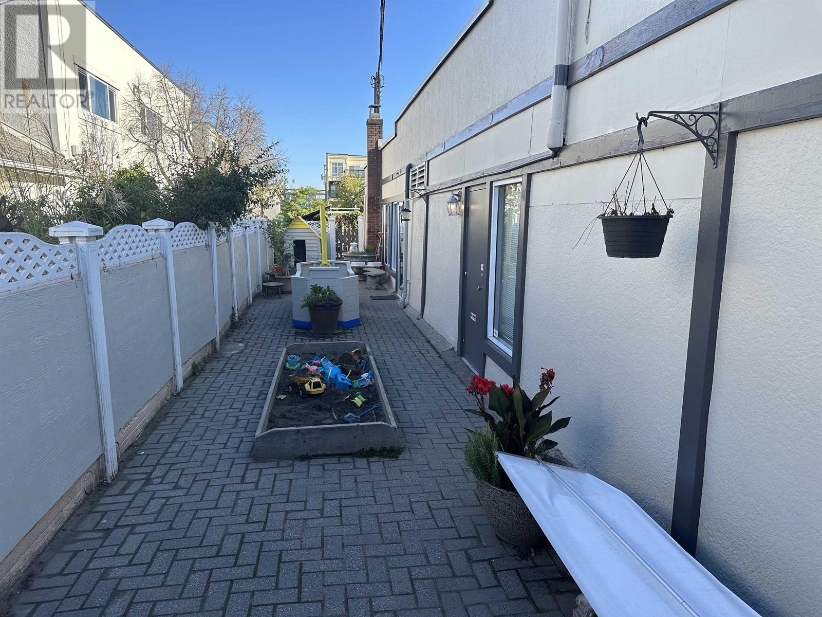 3871 Moncton Street, Richmond, British Columbia  V7E 3A7 - Photo 3 - C8062601