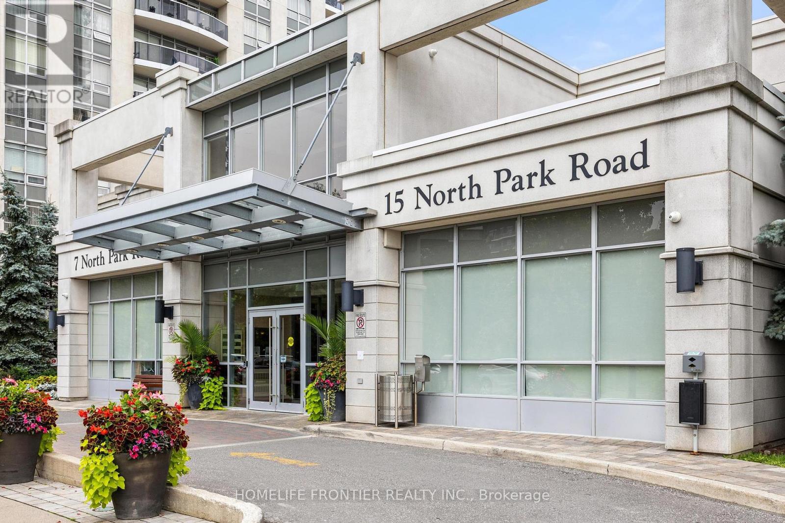 1514 - 15 North Park Road, Vaughan (Beverley Glen), Ontario  L4J 0A1 - Photo 2 - N9284763