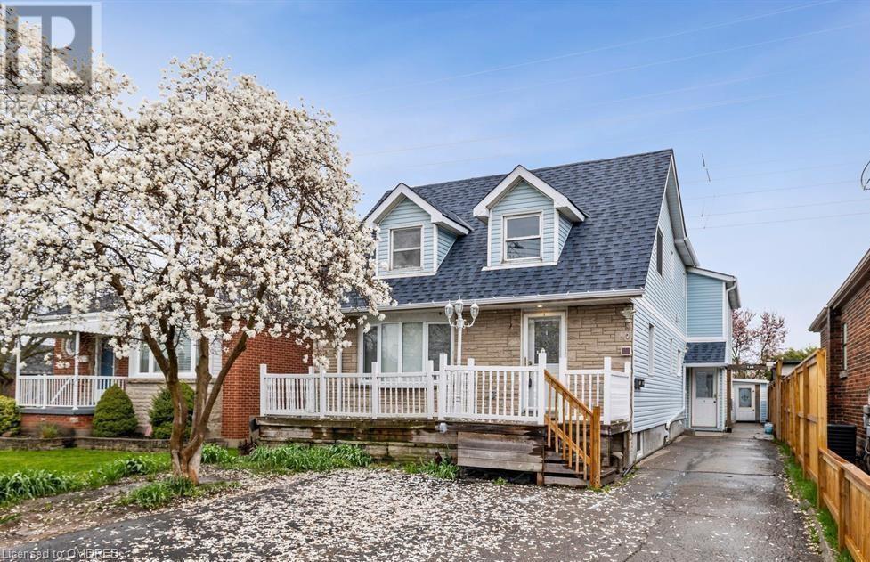 131 Bell Avenue, Hamilton, Ontario  L8K 3E5 - Photo 1 - 40639729