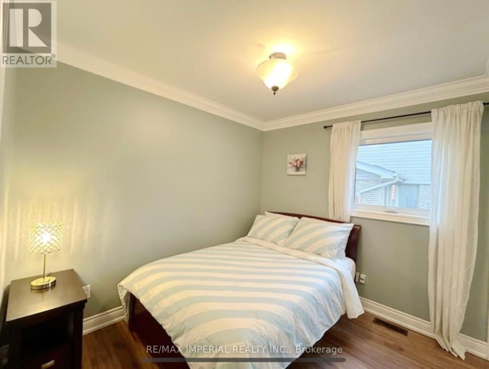 2917 Salerno Crescent, Mississauga (Meadowvale), Ontario  L5N 1T3 - Photo 24 - W9284448