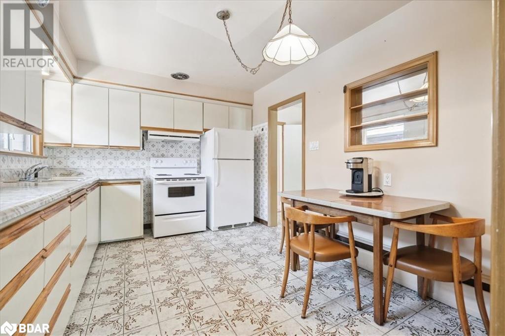 3027 Weston Road, Toronto, Ontario  M9M 2T1 - Photo 4 - 40639932